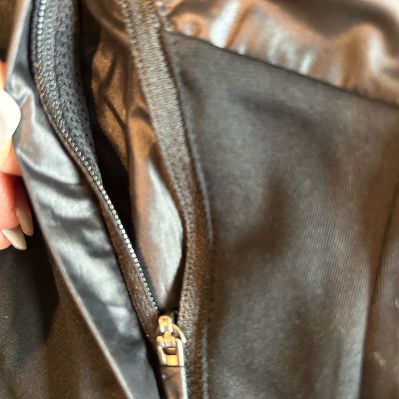 NIKE- Essential Puffer-Panel running jacket. Women’s Large - Picture 4 of 7